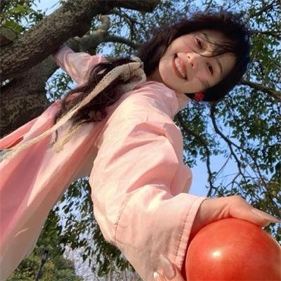 穿成男主早亡妻后我每天都在苟命